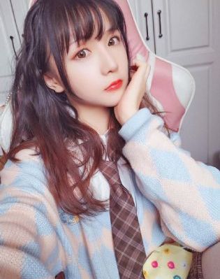 歐美爆奶女藝術圖片_亂人倫精品視頻在線觀看